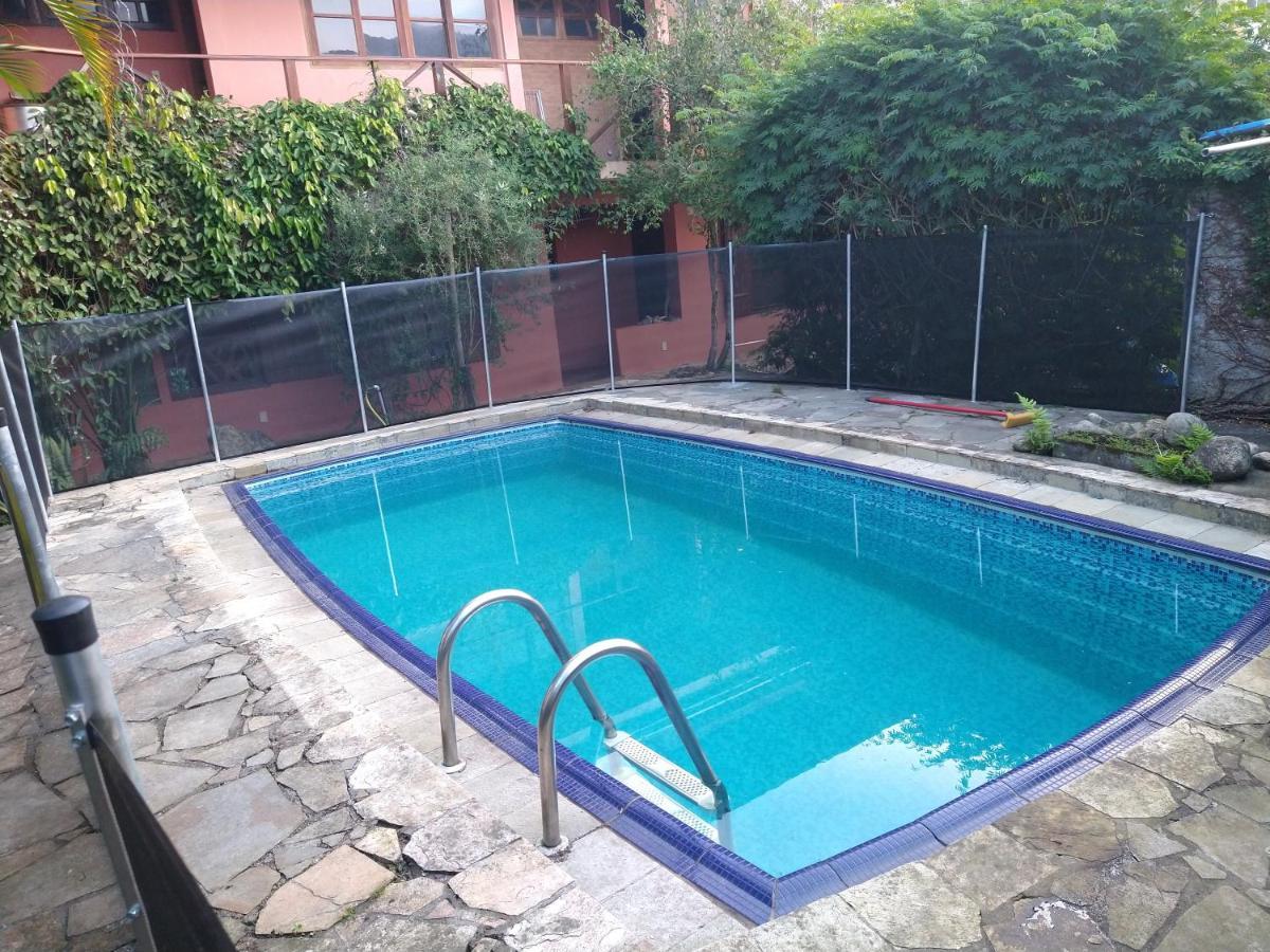 Lindas Suites A Uma Quadra Da Praia E Centro Ubatuba Ngoại thất bức ảnh